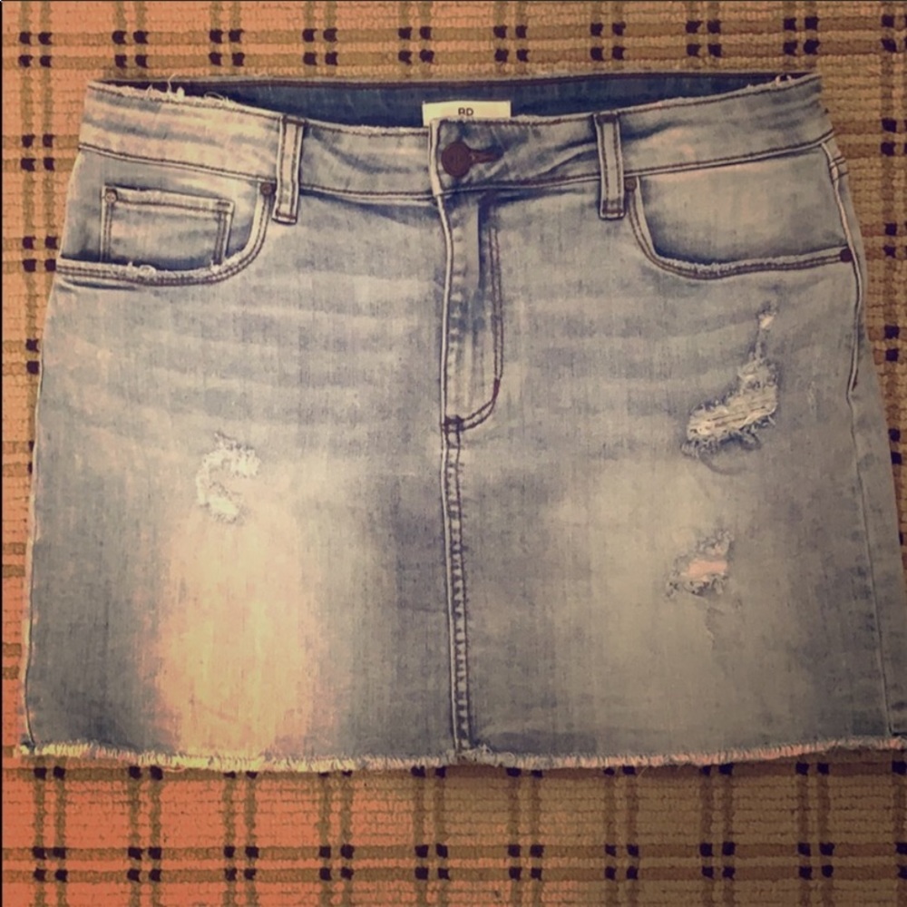 BP DISTRESSED JEAN SKIRT SZ 28